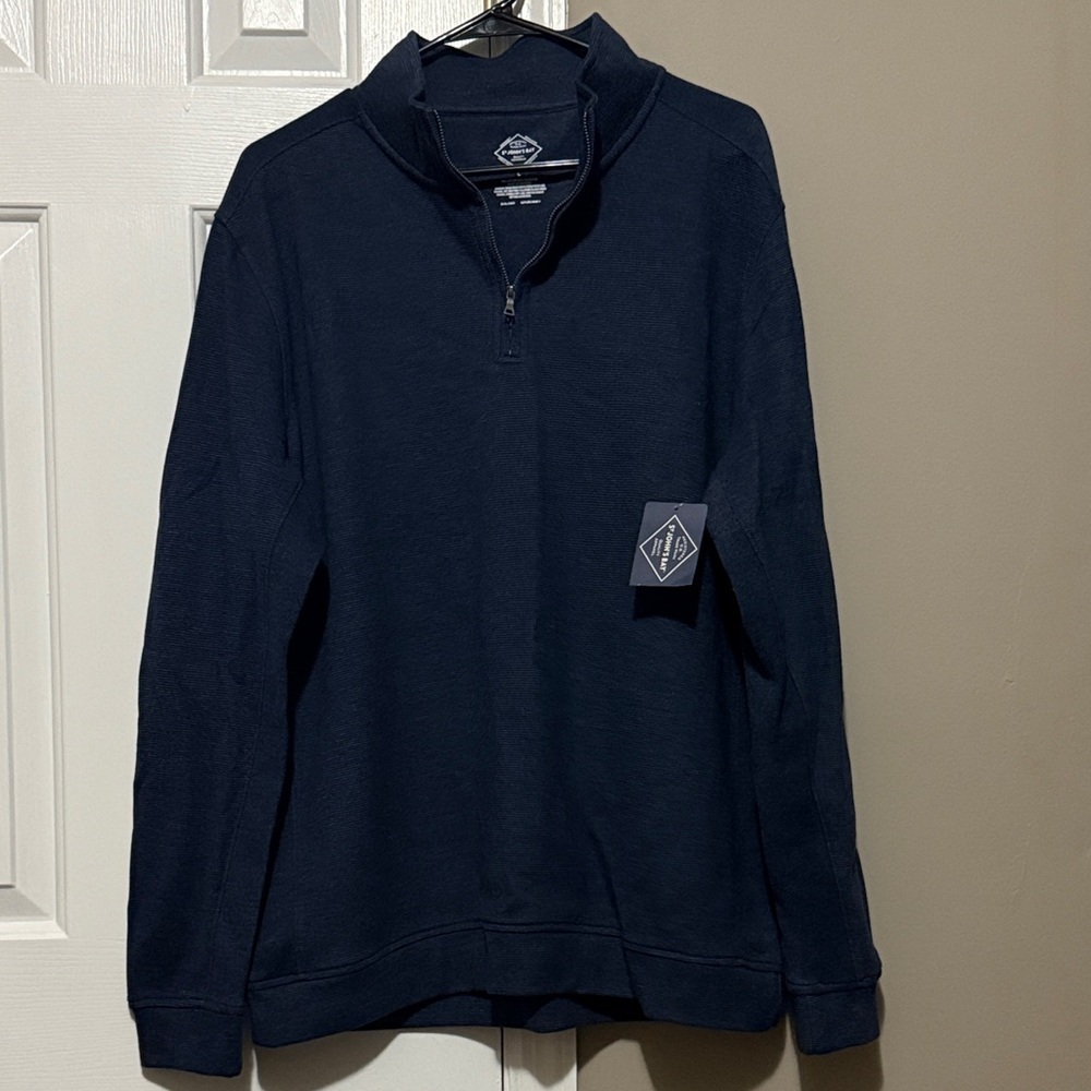 St. John's Bay Men's Dark Blue 1/4 Zip pullover Size Large